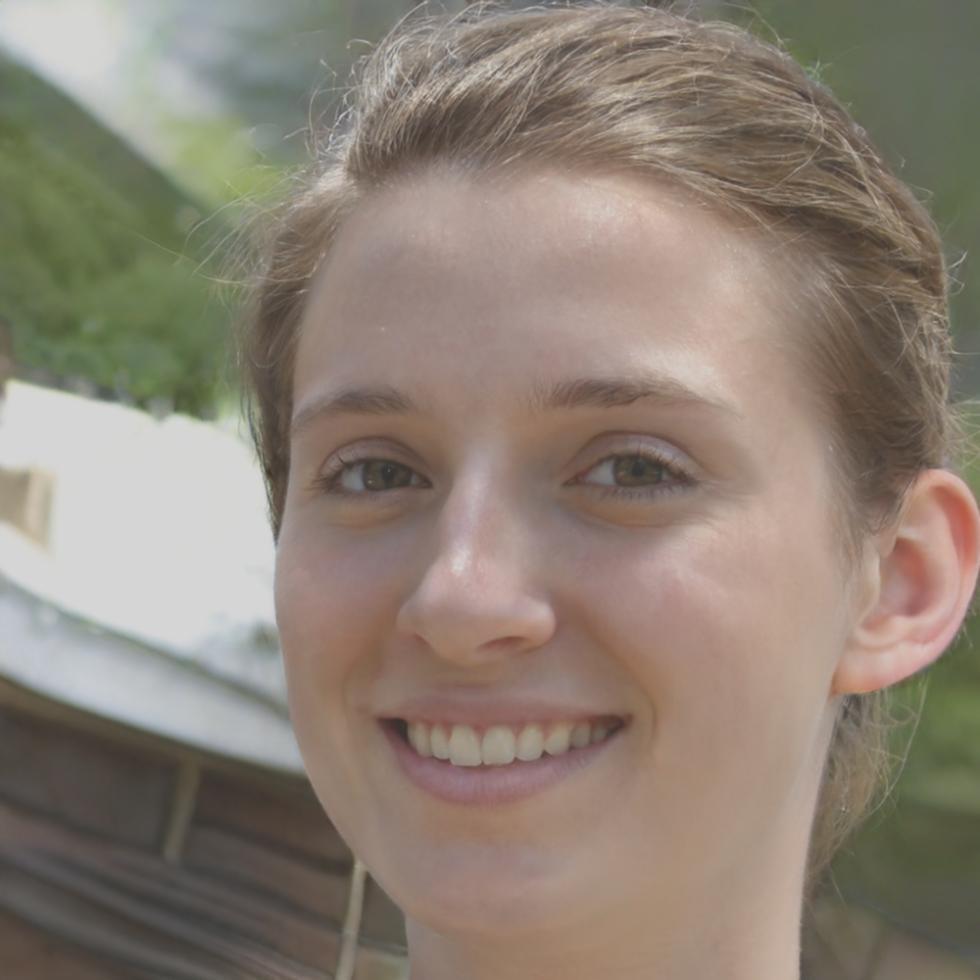Portrait professionnel de Zehra Aksoy, experte en prévisions financières